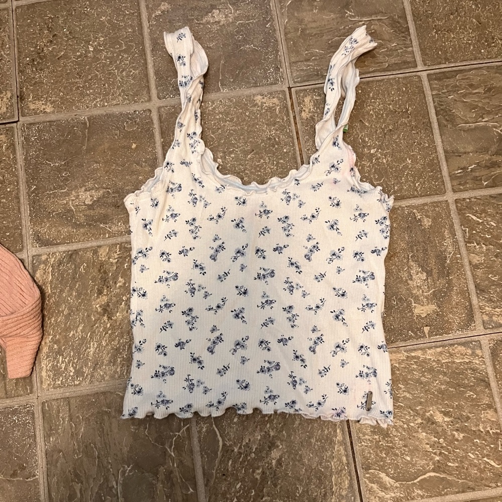 Hollister Cream Ribbed Crop Camisole